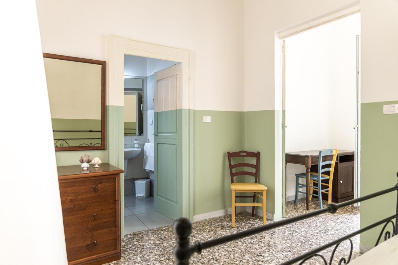 Bed and Breakfast Palazzo Dante à Alliste Extérieur photo